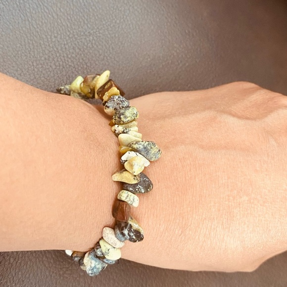 Natural Stone Irregular Beaded Bracelet - Picture 3 of 6